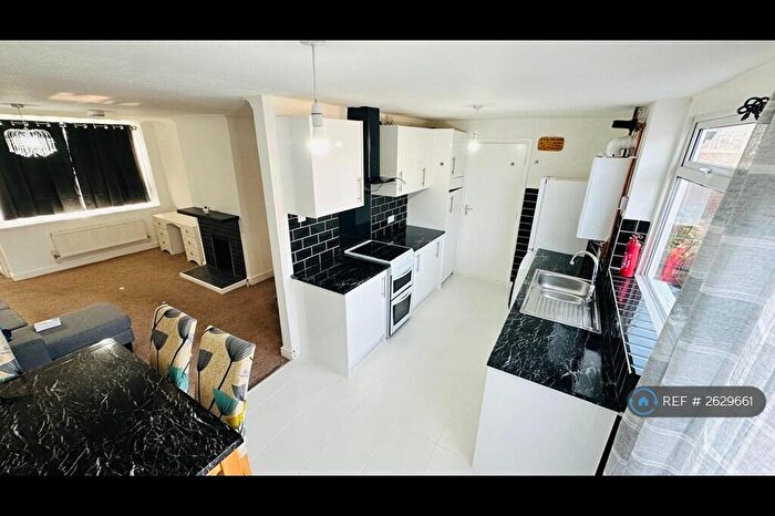 4 Bedroom Terraced House To Rent In Woodlands Avenue, Woodley, Reading, RG5