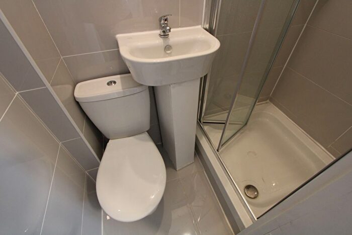 Studio To Rent In Lillie Road, London, SW6