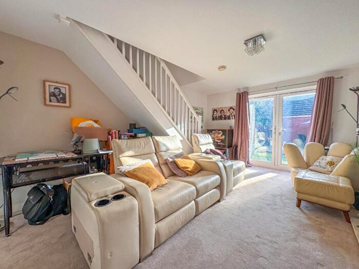 2 Bedroom Semi-Detached House For Sale In Merevale Road, Atherstone, CV9