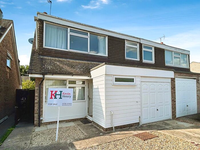 4 Bedroom Semi-detached House For Sale In The Grove, Linton, Cambridge, CB21