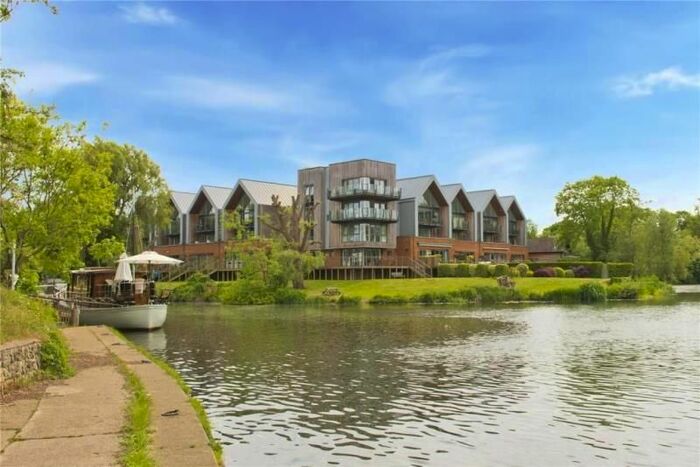 3 Bedroom Flat To Rent In Whittets Ait, Jessamy Road, Weybridge, KT13