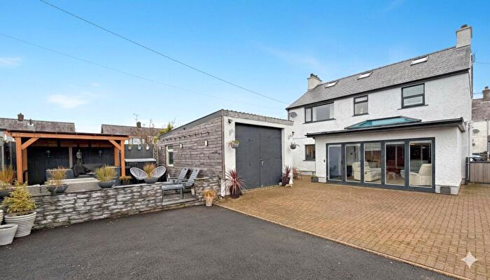3 Bedroom Detached House For Sale In Station Road, Llanrug, Caernarfon, Gwynedd, LL55