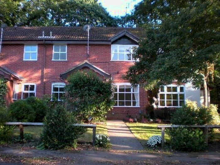 1 Bedroom Maisonette To Rent In Blackwater, Camberley, GU17