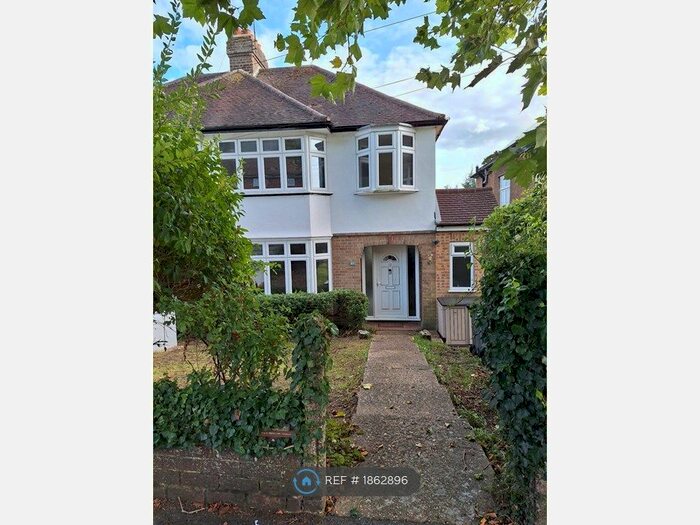 3 Bedroom Semi-Detached House To Rent In Winifred Road, Coulsdon, CR5