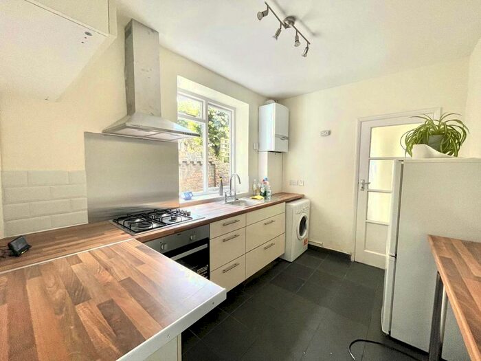 1 Bedroom Flat To Rent In Carthew Villas, Hammersmith, W6