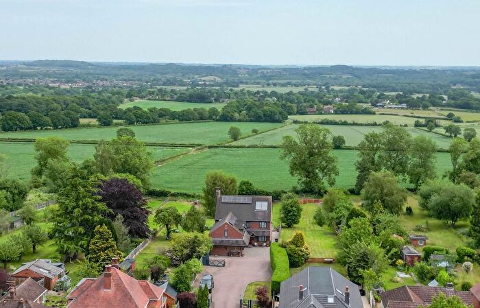 4 Bedroom Detached House For Sale In Evesham Road, Astwood Bank, B96