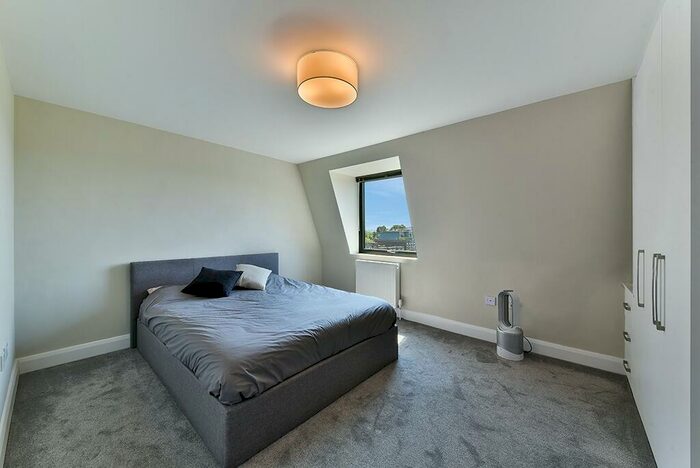 2 Bedroom Apartment To Rent In The Broadway Buckingham Parade, HA7