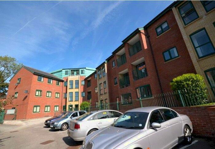 2 Bedroom Apartment To Rent In Plymouth Point, Longsight, Manchester, M13
