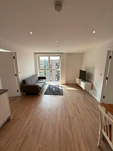 2 Bedroom Flat To Rent In The Boathouse, Ottinger Close, Salford, M50