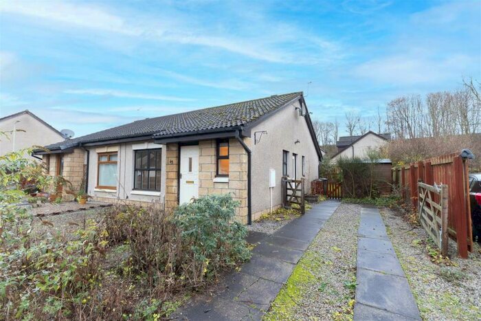 2 Bedroom Semi-Detached Bungalow For Sale In Innewan Gardens, Bankfoot, Perth, PH1