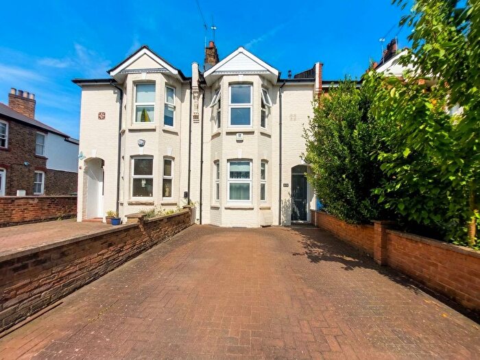 3 Bedroom Terraced House To Rent In Squires Lane, London, N3