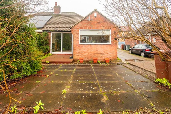 2 Bedroom Bungalow For Sale In Dean Park Drive, Drighlington, BD11