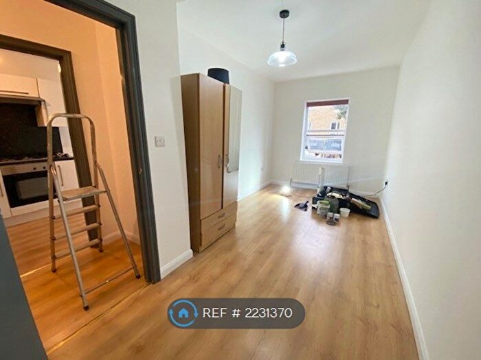 1 Bedroom Flat To Rent In Finsbury Park, London, N4