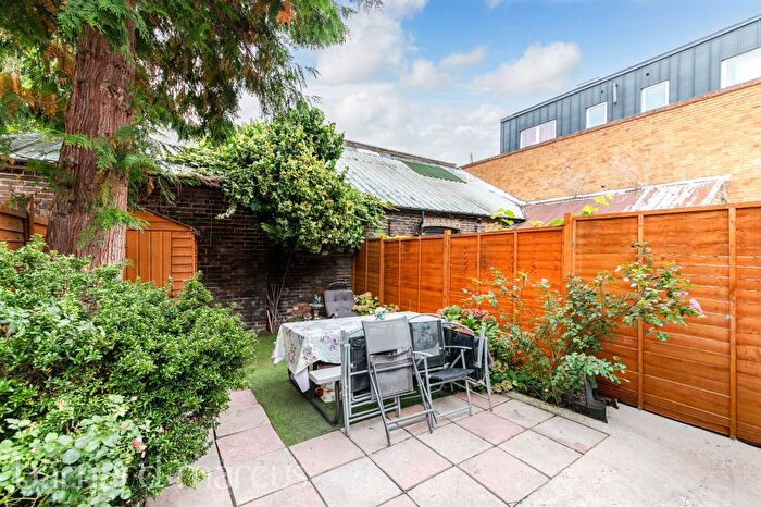 2 Bedroom Flat For Sale In Cavendish Road, Croydon, CR0