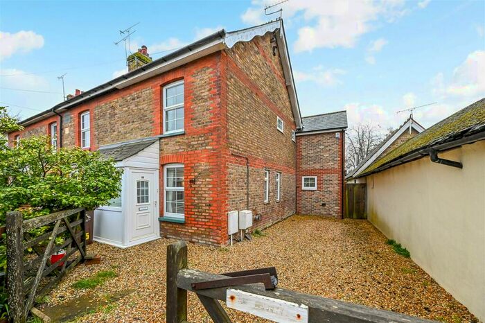 3 Bedroom Semi-Detached House To Rent In Elm Grove, Barnham, PO22