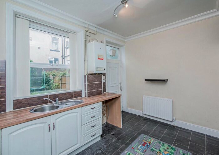 3 Bedroom Terraced House For Sale In Shirley Road, Tong Street, Bradford, BD4
