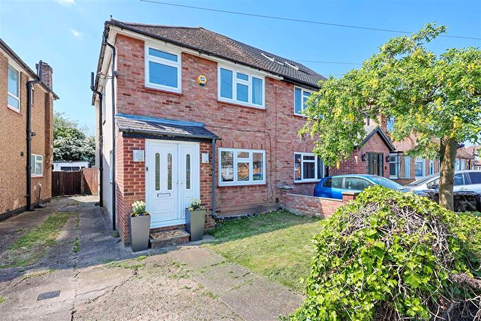 3 Bedroom Semi Detached House For Sale In Daleham Drive, Hillingdon, UB8
