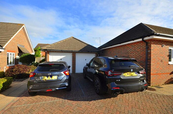 2 Bedroom Semi-Detached Bungalow For Sale In Friday Street, Eastbourne, BN23