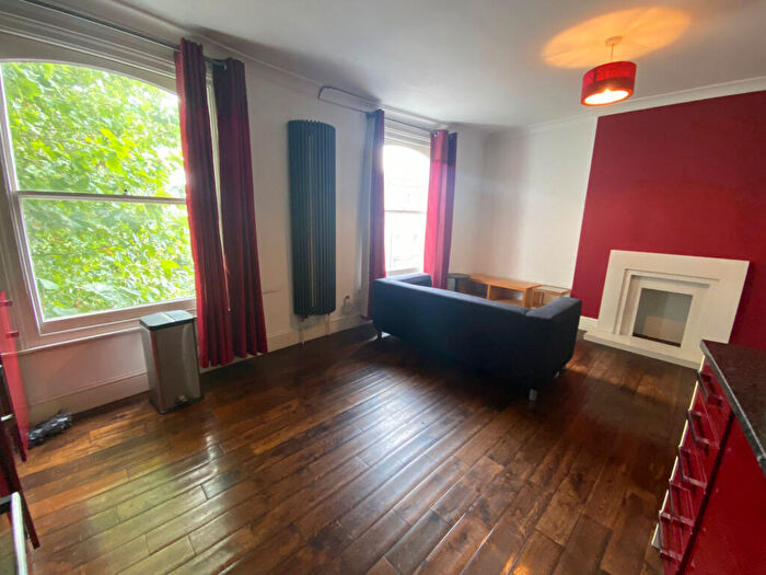 1 Bedroom Flat To Rent In Newington Green Road, Islington, N1