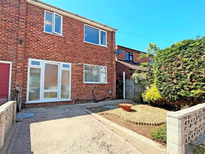 3 Bedroom Semi-Detached House To Rent In Victoria Street, Gedling, Nottingham, NG4