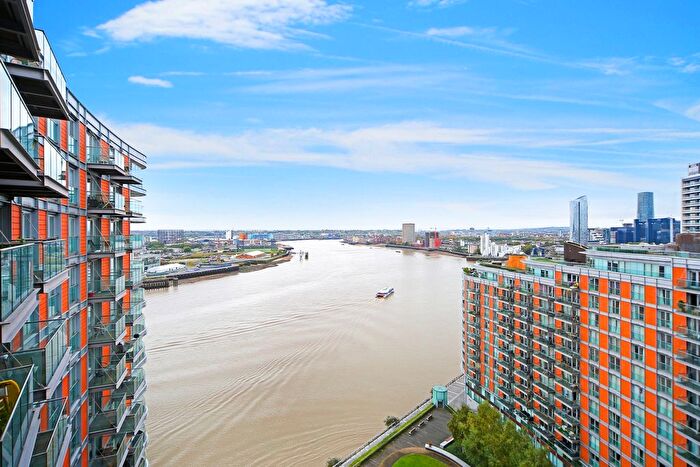 1 Bedroom Flat To Rent In New Providence Wharf, Fairmont Avenue, E14