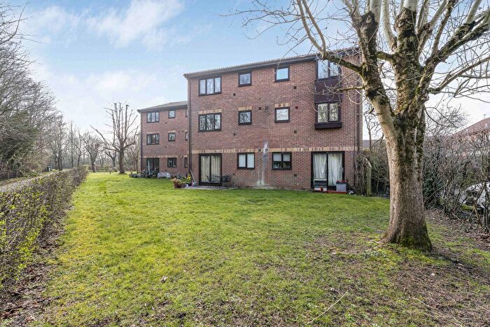 1 Bedroom Flat For Sale In Franklyn Close, Abingdon, OX14