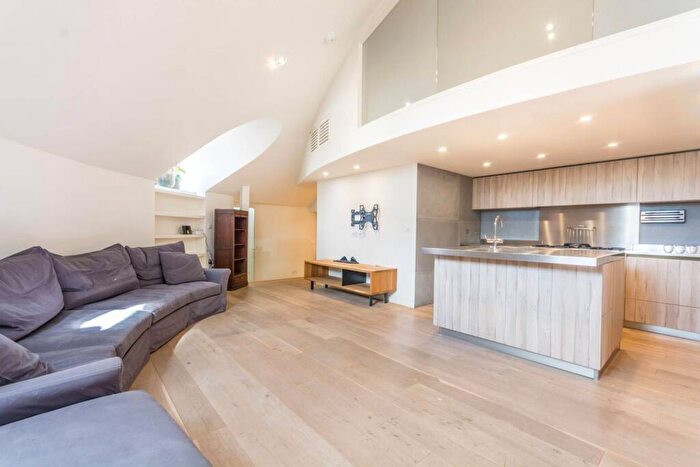 3 Bedroom Flat For Sale In Abbey Road, St John's Wood, London, NW8