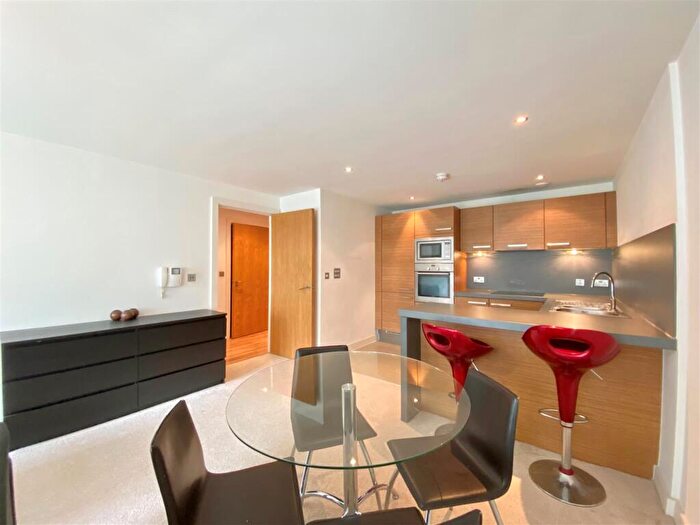 2 Bedroom Apartment To Rent In Britton House, Lord Street, Manchester, M4