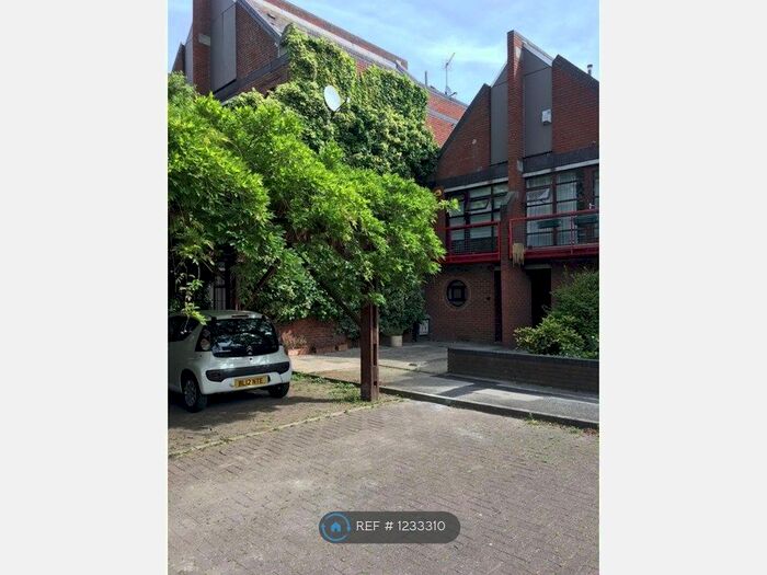 3 Bedroom End Of Terrace House To Rent In Elephant Lane, London, SE16