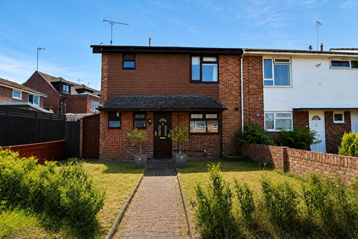3 Bedroom End Of Terrace House For Sale In Elgar Walk, Purbrook, PO7