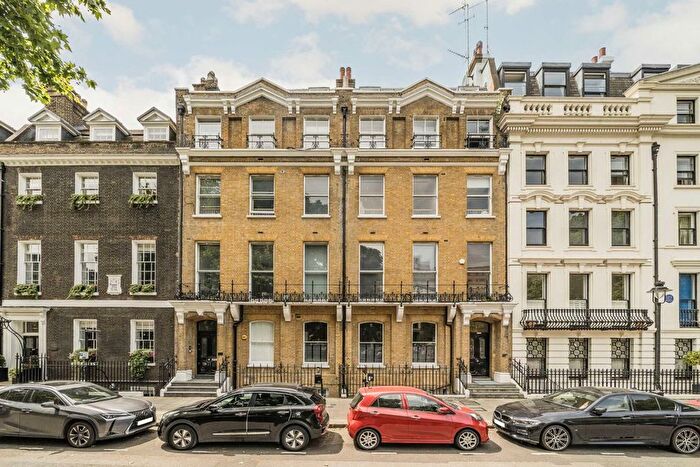 1 Bedroom Flat To Rent In Bloomsbury Square, Bloomsbury Square, WC1A