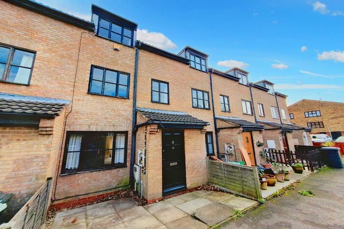4 Bedroom Terraced House To Rent In Bonham Court, Kettering, Northamptonshire, NN16