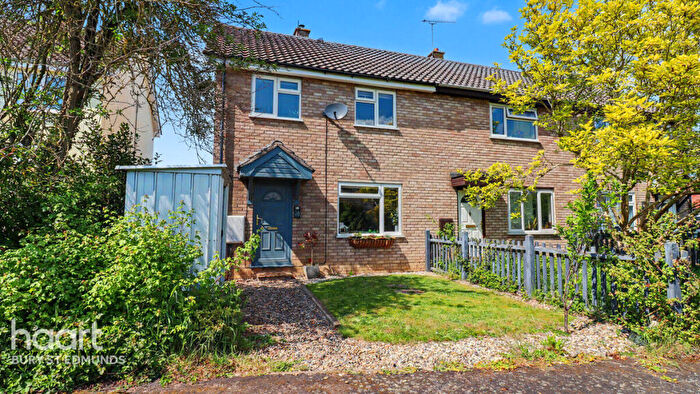 3 Bedroom End Of Terrace House For Sale In Sturgeon Way, Stanton, Bury St Edmunds, IP31