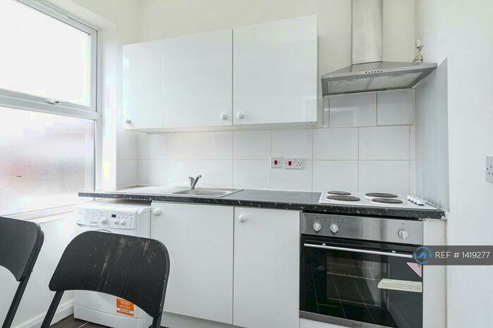 1 Bedroom Flat To Rent In Hazel Mews, London, N22