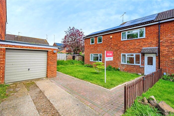 4 Bedroom Semi-Detached House For Sale In Pilgrims Close, Harlington, Dunstable, Bedfordshire, LU5