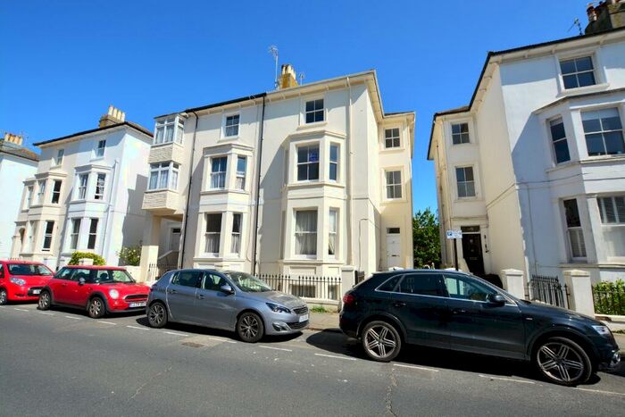 6 Bedroom Terraced House To Rent In Hova Villas, Hove, BN3