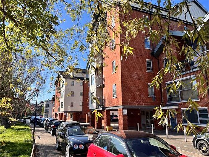 1 Bedroom Flat For Sale In Rotary Way, Colchester, CO3