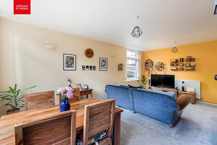 2 Bedroom Flat For Sale In The Drive, Hove, BN3