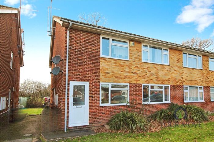 2 Bedroom Flat For Sale In Hilary Close, Polegate, East Sussex, BN26