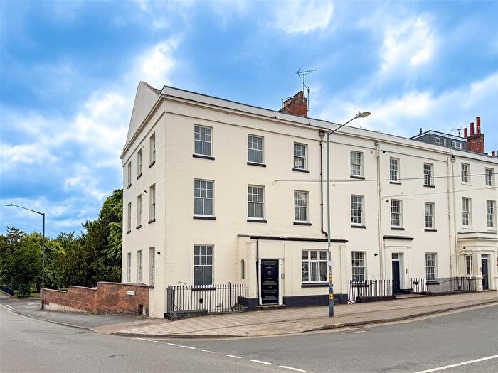 2 Bedroom Flat To Rent In Portland Place West, Leamington Spa, CV32