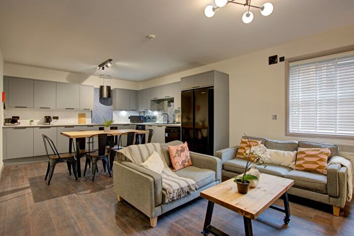 5 Bedroom Property To Rent In Flat, Crossgate Lofts, Durham, DH1