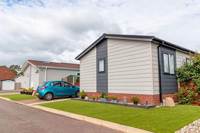 2 Bedroom Park Home For Sale In Great Bricett, Ipswich, IP7