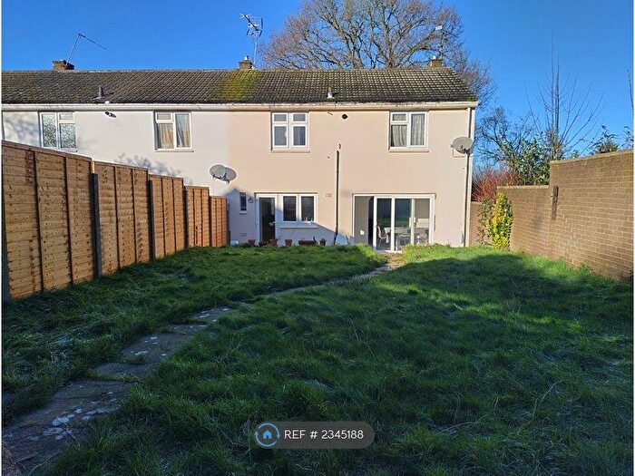 3 Bedroom End Of Terrace House To Rent In Bishops Rise, Hatfield, AL10