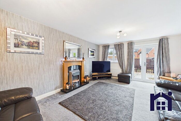 3 Bedroom Semi-Detached House For Sale In Darwen Fold Close, Buckshaw Village, PR7