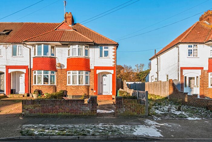 3 Bedroom End Terrace House For Sale In Brookmead Way, Orpington, BR5