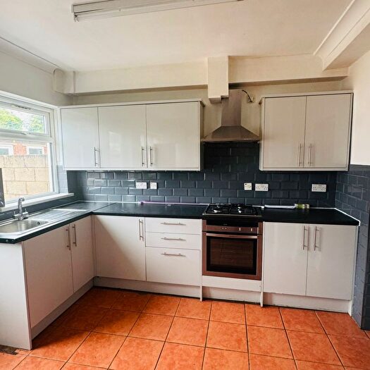 4 Bedroom Terraced House To Rent In Southall, UB2