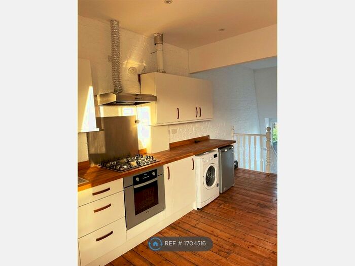 1 Bedroom Flat To Rent In Hampden Road, London, N8