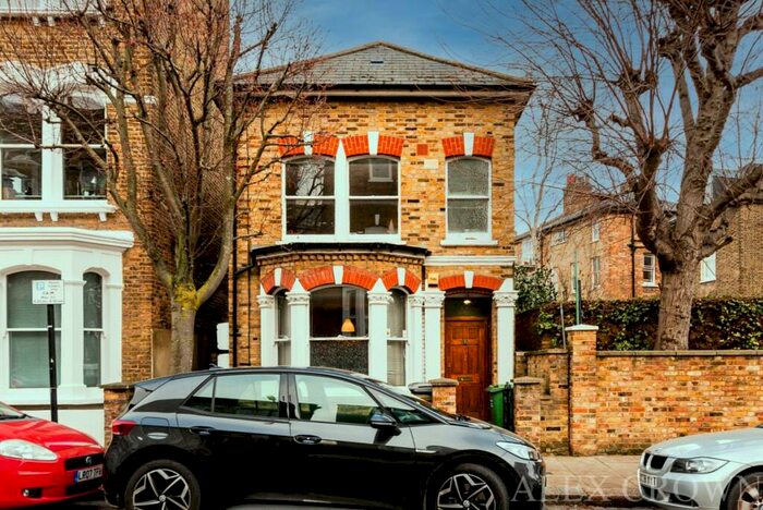 1 Bedroom Flat To Rent In Evangelist Road, Kentish Town, NW5