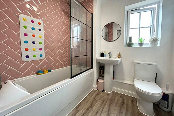 2 Bedroom Flat For Sale In Charteris Close, Wellesley, Aldershot, Hampshire, GU11