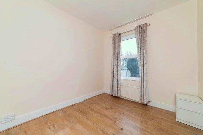 3 Bedroom Terraced House For Sale In Cranbourne Road, Leyton, London, E15